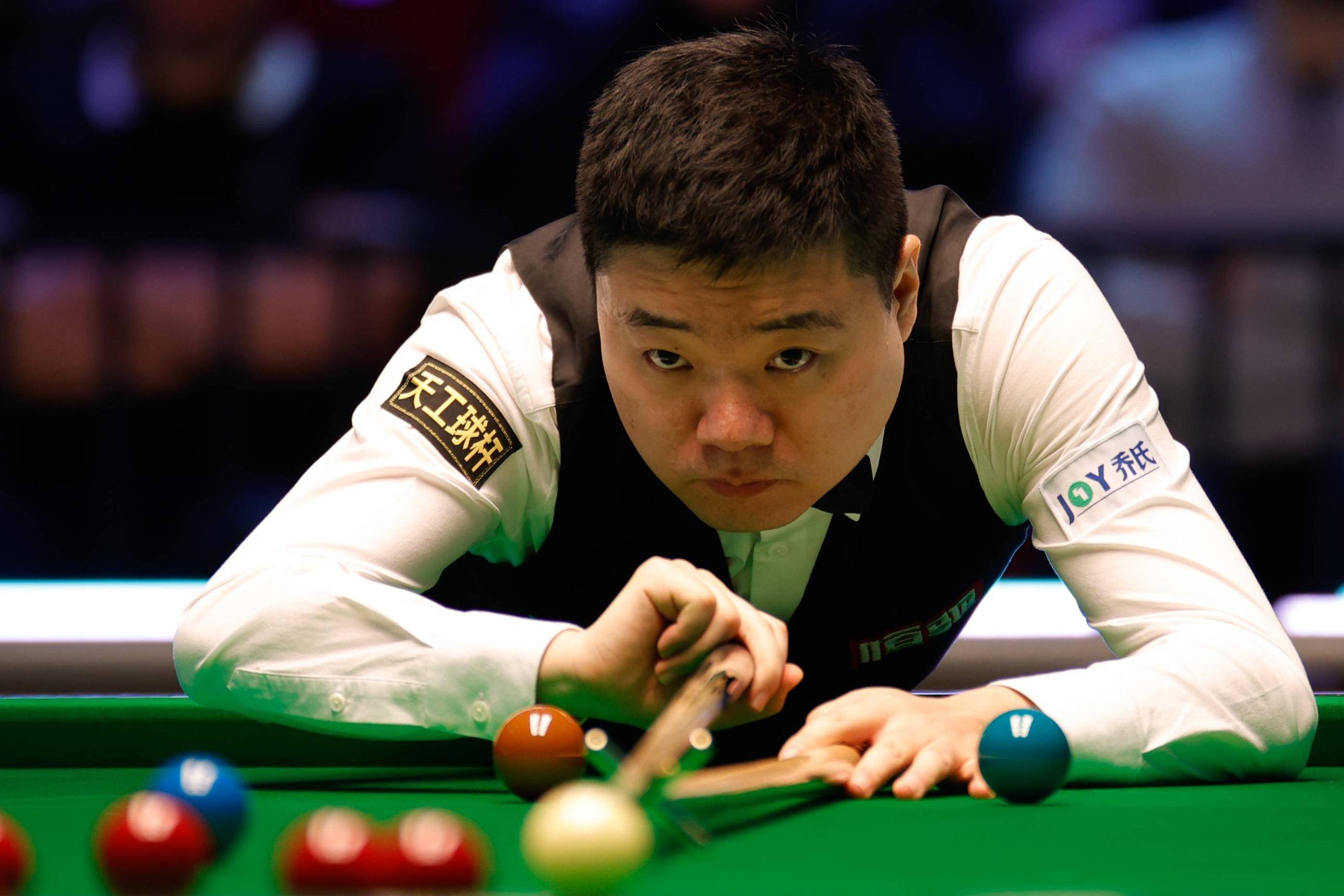 对本土球员 对本土球员