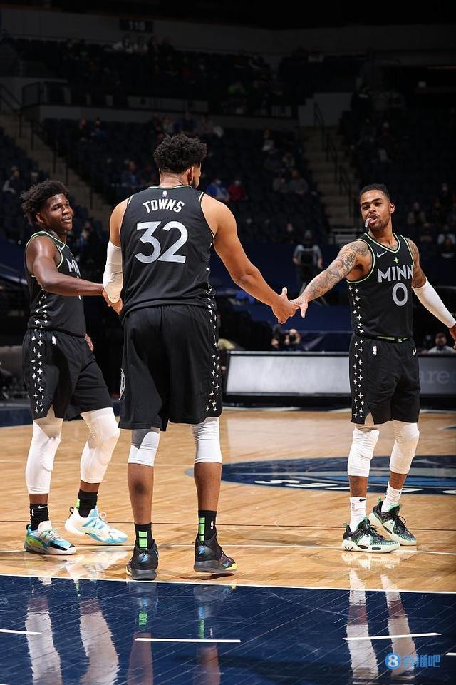 前锋王霜 前锋王霜