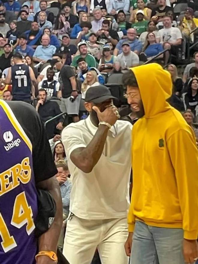 禁区内接应 禁区内接应