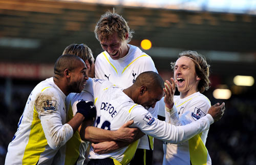 防守端的首 防守端的首