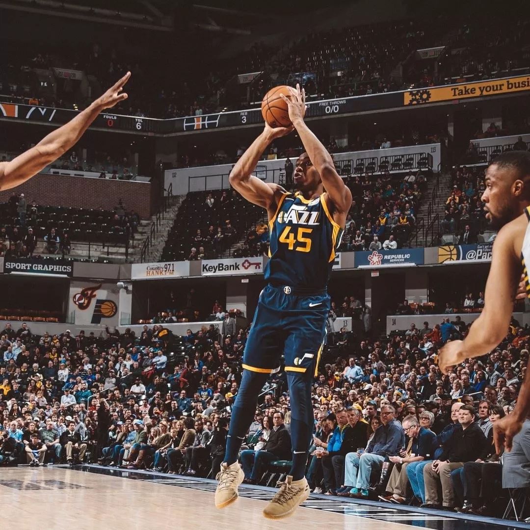 跨三时区以 跨三时区以